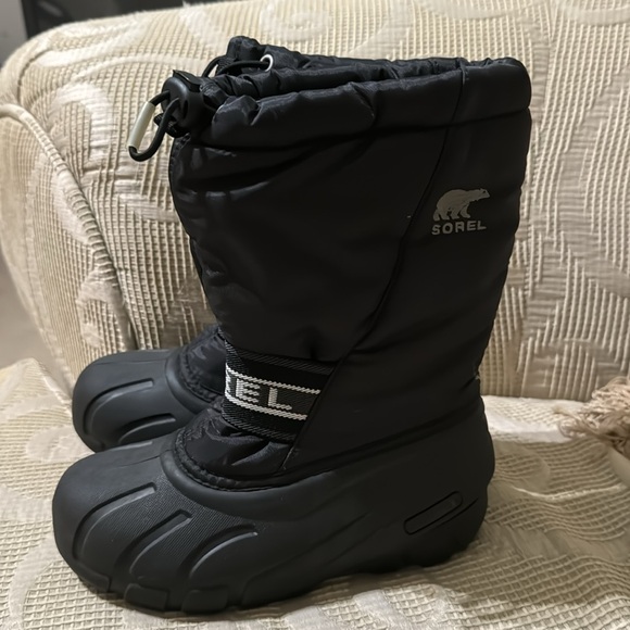 Sorel boots - Picture 6 of 9